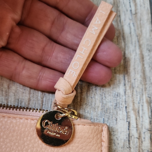 Chloè Parfum Small Zipper Cosmetics Bag Peach Color with gold zipper pull charm. - Picture 3 of 5